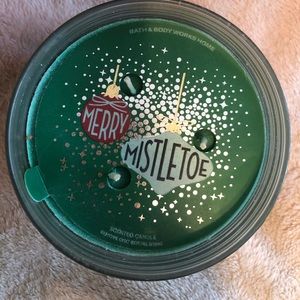 Bath and Body Works Merry Mistletoe Candle